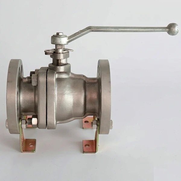 Low-temperature flanged ball valve with extended stem and lever handle, CF8M body